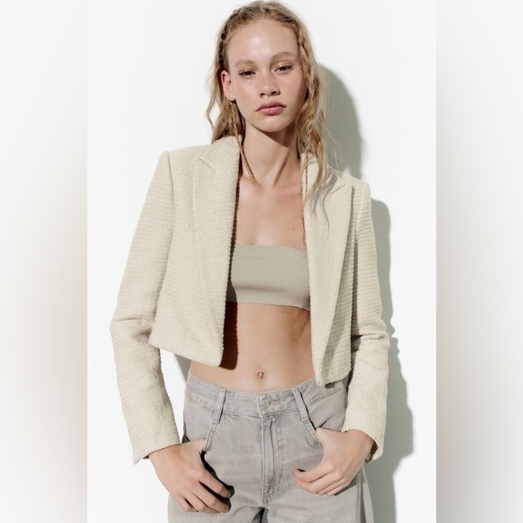 Zara Jackets & Blazers - Zara‎ Cropped Textured Blazer Biscuit Blogger’s Favorite